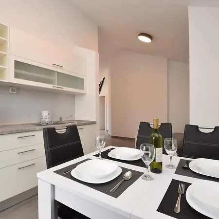 Noa Zdrijac * נין